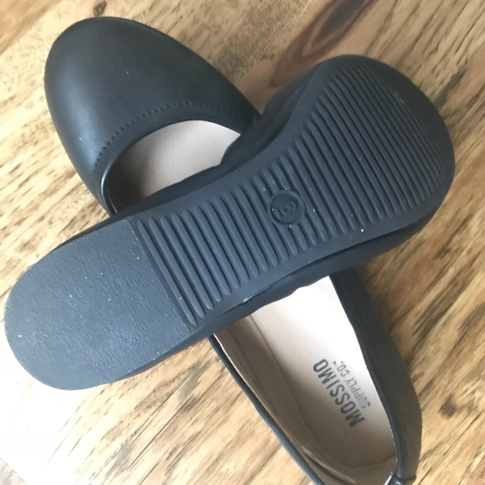 Ballet flats